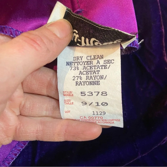 Vintage Nu-Mode women’s purple velvet dress in size 9/10 - Picture 12 of 15